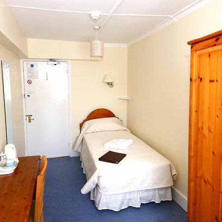 The Penn Club Bed & Breakfast Лондон Екстериор снимка