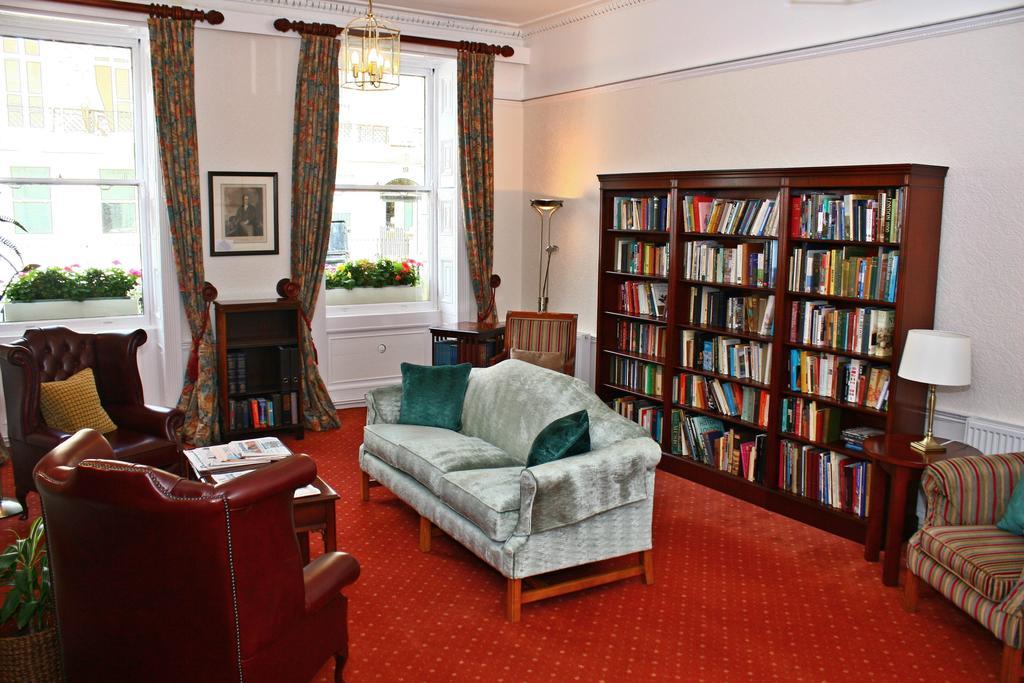 The Penn Club Bed & Breakfast Лондон Екстериор снимка
