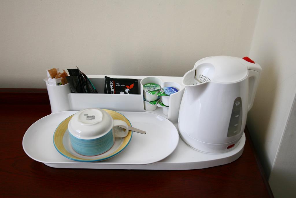 The Penn Club Bed & Breakfast Лондон Екстериор снимка